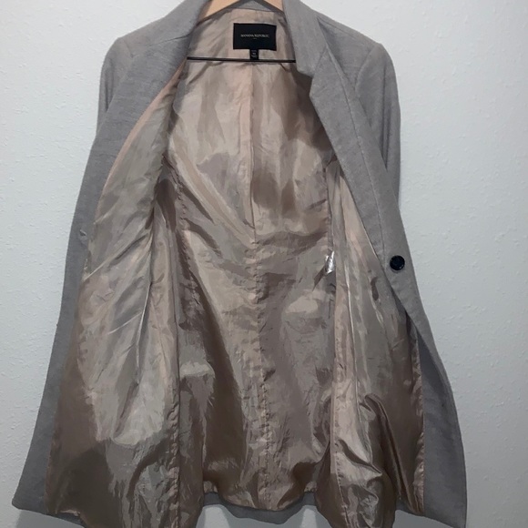 Banana Republic beautiful lined coat- size M - Picture 6 of 9
